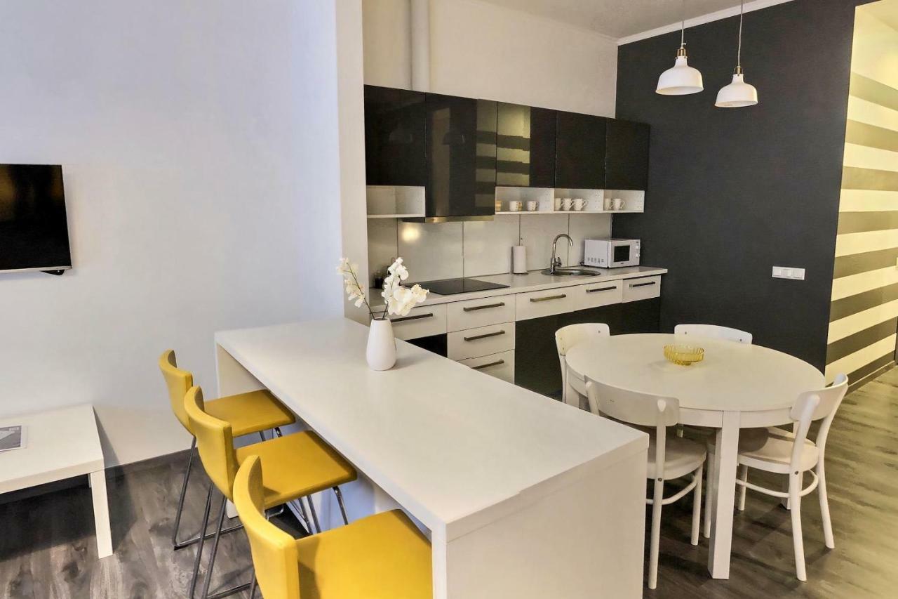 St.Roland Livu Square Lägenhet Riga Exteriör bild